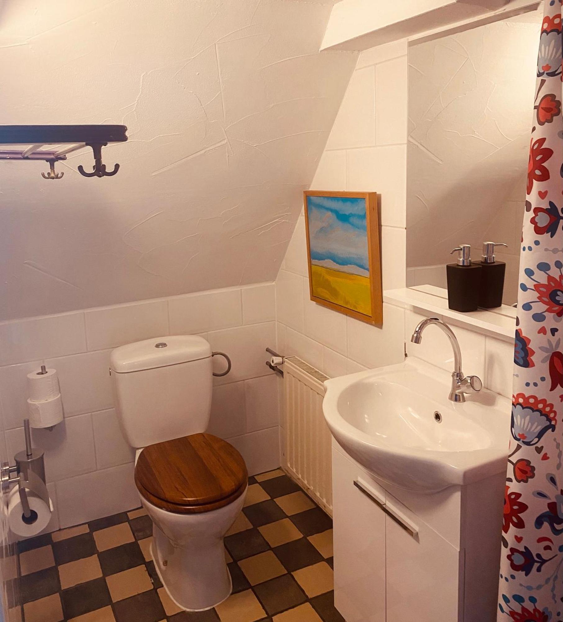 Vakantie Appartement Goedereede Let Op De Badkamer Moet Met Andere Gasten Gedeeld Worden Esterno foto